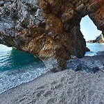 Iakovakis &