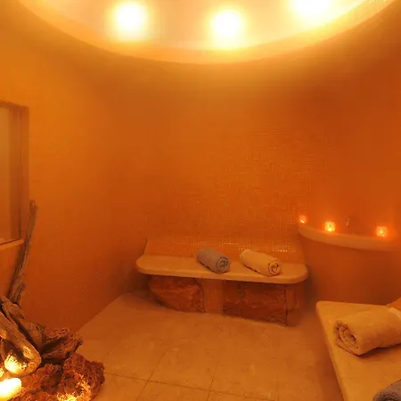 Hotel Iakovakis & 4*