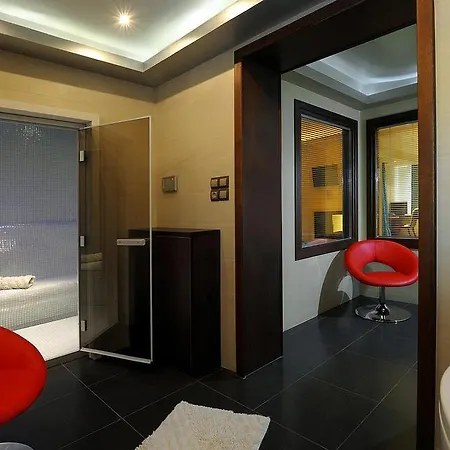 Iakovakis & Hotel Koropi