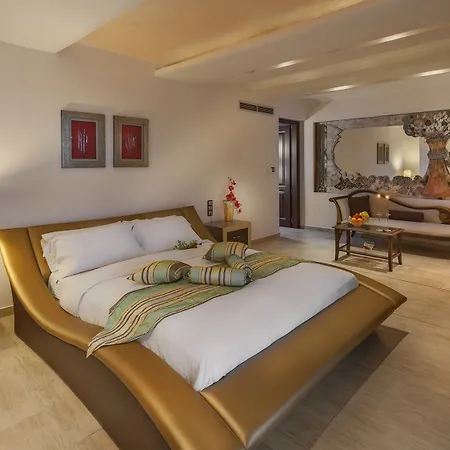 Iakovakis & Hotel 4*