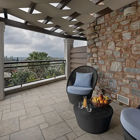 Iakovakis & 4* Koropi