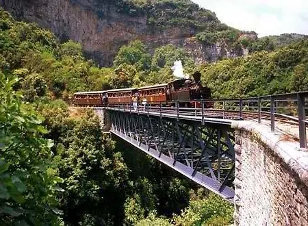 Iakovakis & 4* Koropi