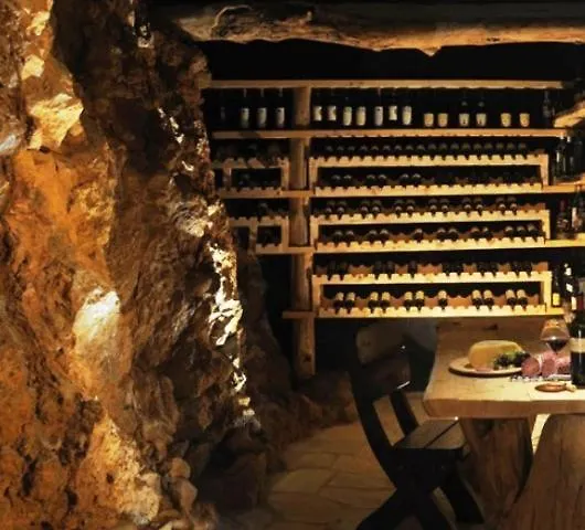 Iakovakis & Hotel Koropi