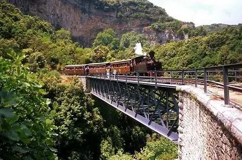 Iakovakis & 4* Koropi